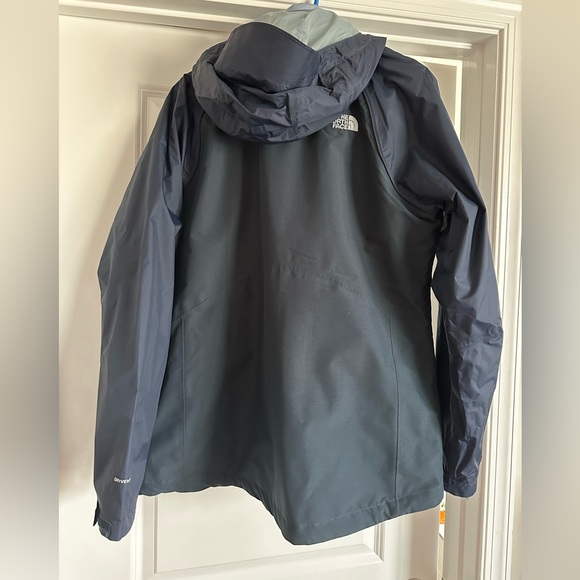 North Face dry vent women’s double layered waterproof jacket - size L - Picture 3 of 6